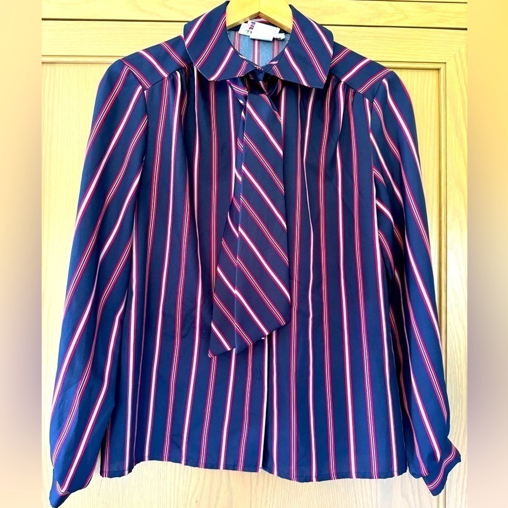 Vintage Lady Arrow Retro Tie Front Blouse / Made USA / vintage size 12